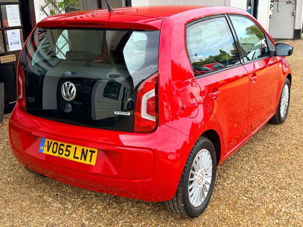 2015 VOLKSWAGEN UP! 2015 VOLKSWAGEN UP!