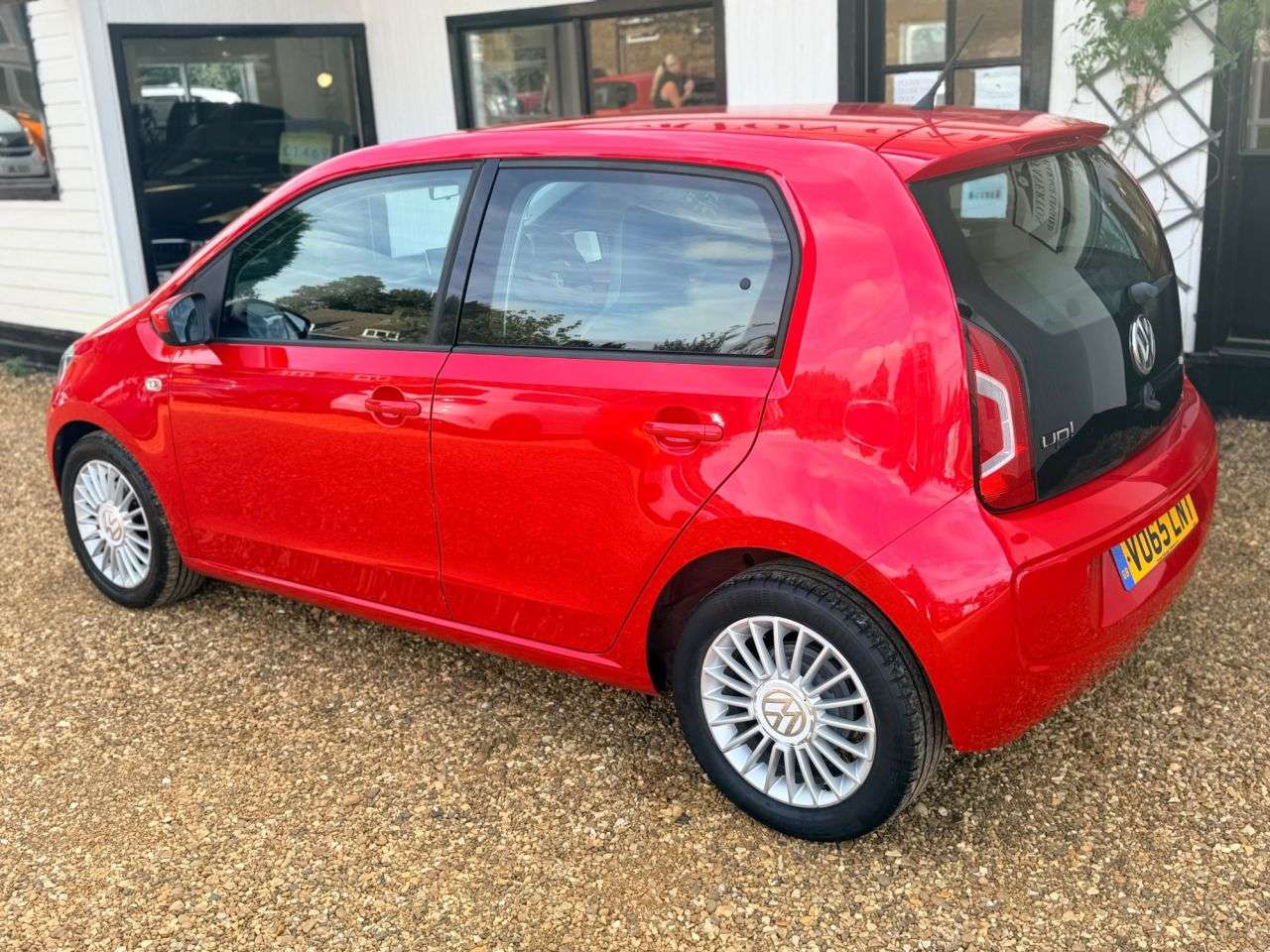 2015 VOLKSWAGEN UP! 2015 VOLKSWAGEN UP!