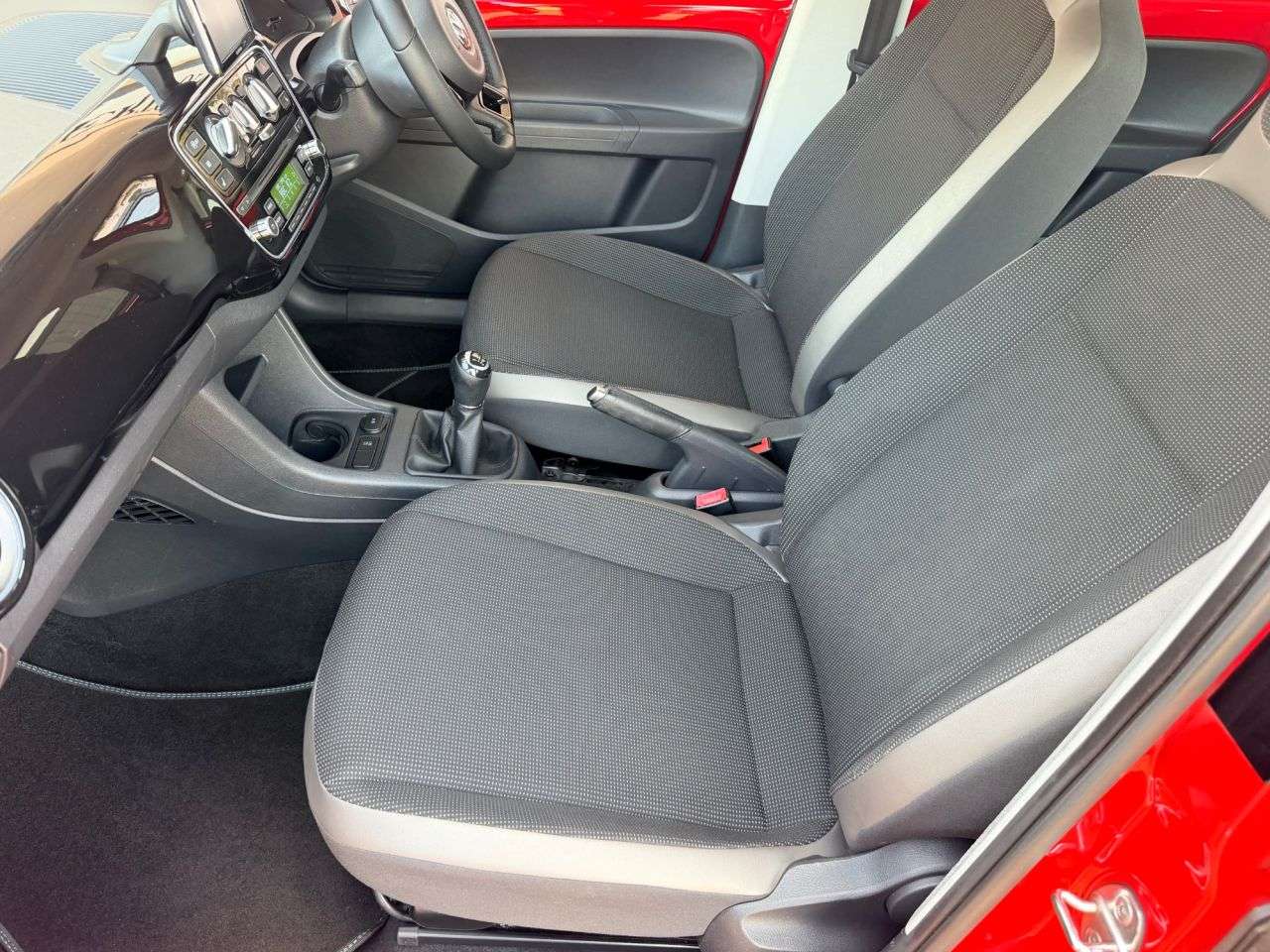 2015 VOLKSWAGEN UP! 2015 VOLKSWAGEN UP!