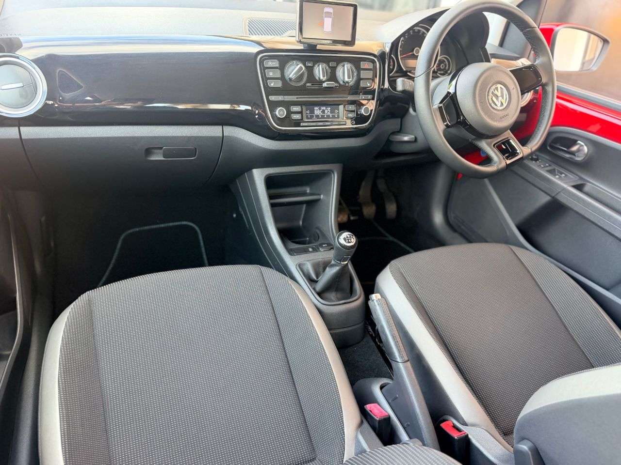 A 2015 VOLKSWAGEN UP! 1.0 BlueMotion Tech High up! Hatchback 5dr Petrol Manual Euro 6 (s/s) (75 p A 2015 VOLKSWAGEN UP! 1.0 BlueMotion Tech High up! Hatchback 5dr Petrol Manual Euro 6 (s/s) (75 p