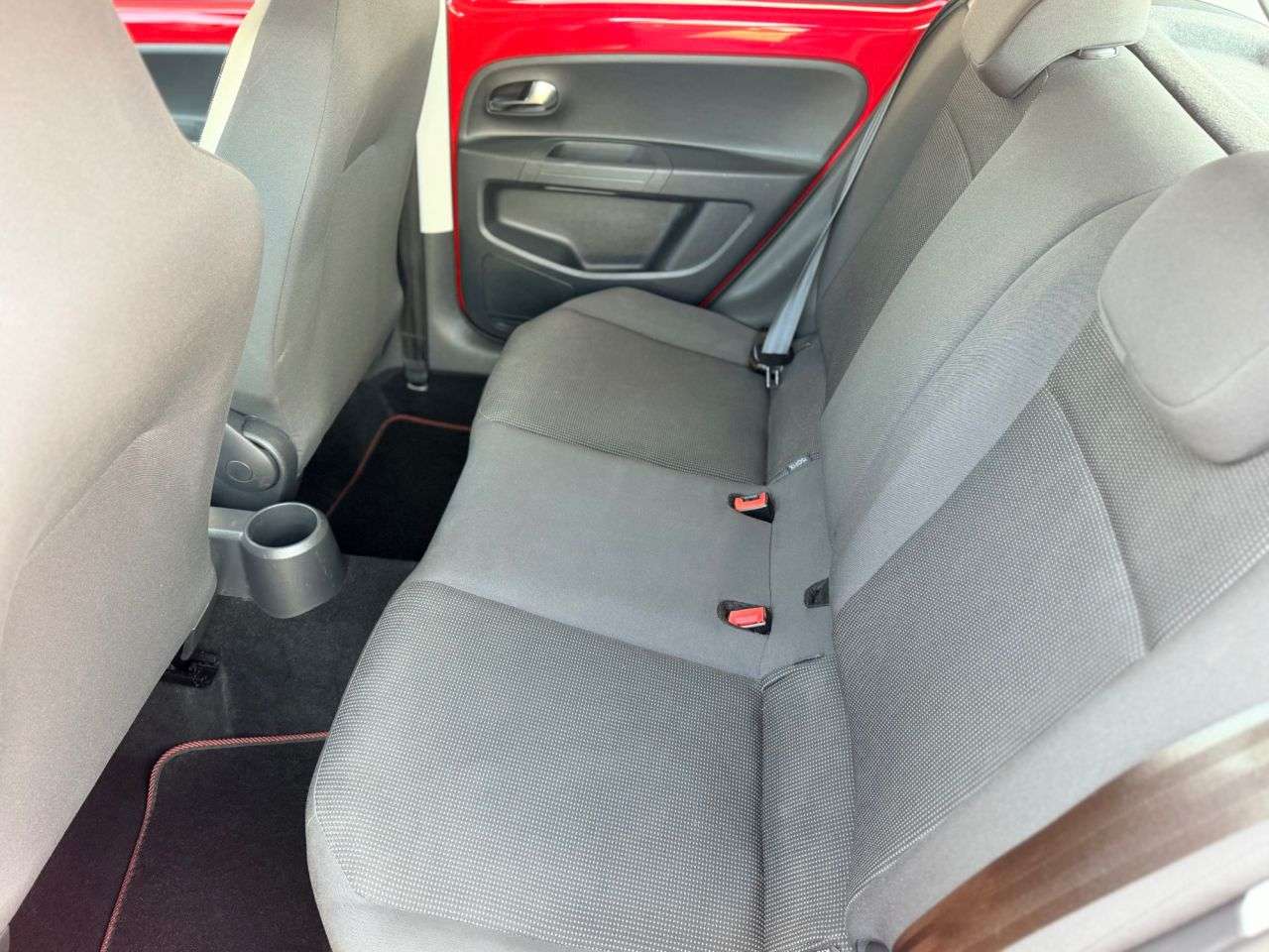 2015 VOLKSWAGEN UP! 2015 VOLKSWAGEN UP!