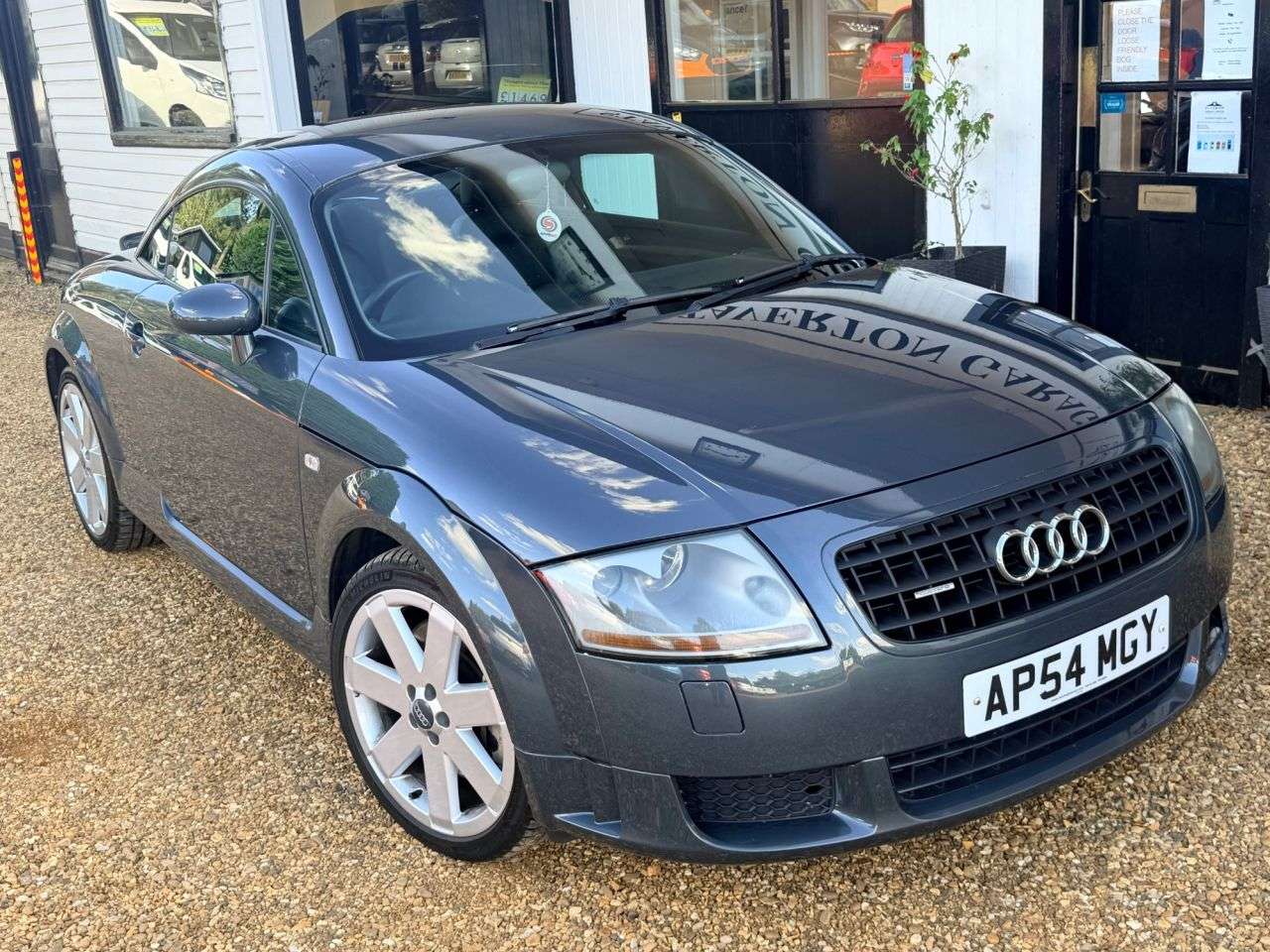 A 2004 AUDI TT 3.2 V6 Coupe 2dr Petrol Manual quattro (254 g/km, 247 bhp) A 2004 AUDI TT 3.2 V6 Coupe 2dr Petrol Manual quattro (254 g/km, 247 bhp)