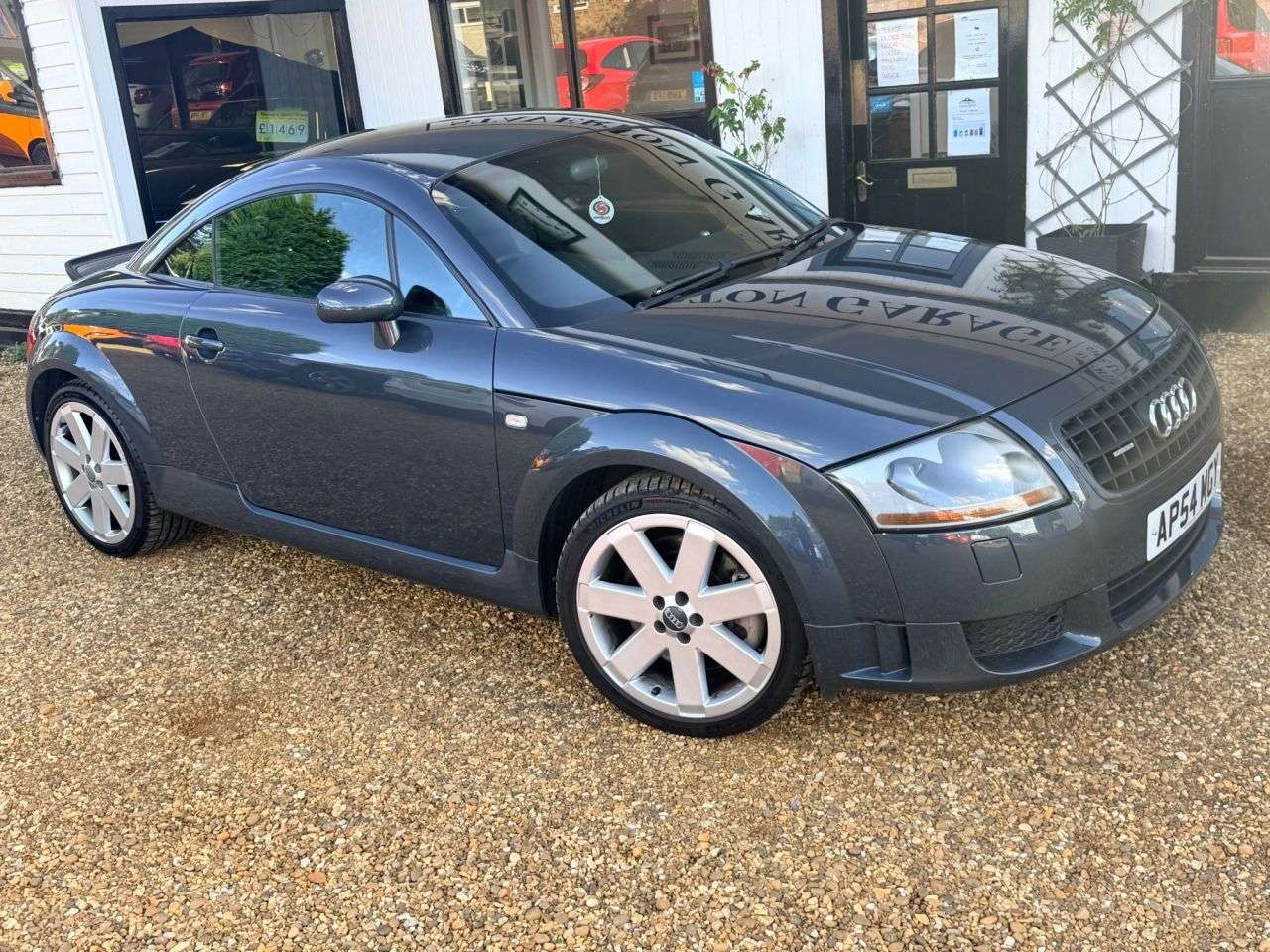 A 2004 AUDI TT 3.2 V6 Coupe 2dr Petrol Manual quattro (254 g/km, 247 bhp) A 2004 AUDI TT 3.2 V6 Coupe 2dr Petrol Manual quattro (254 g/km, 247 bhp)