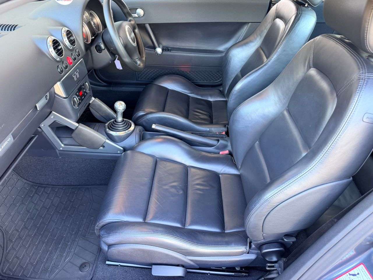 2004 AUDI TT 2004 AUDI TT
