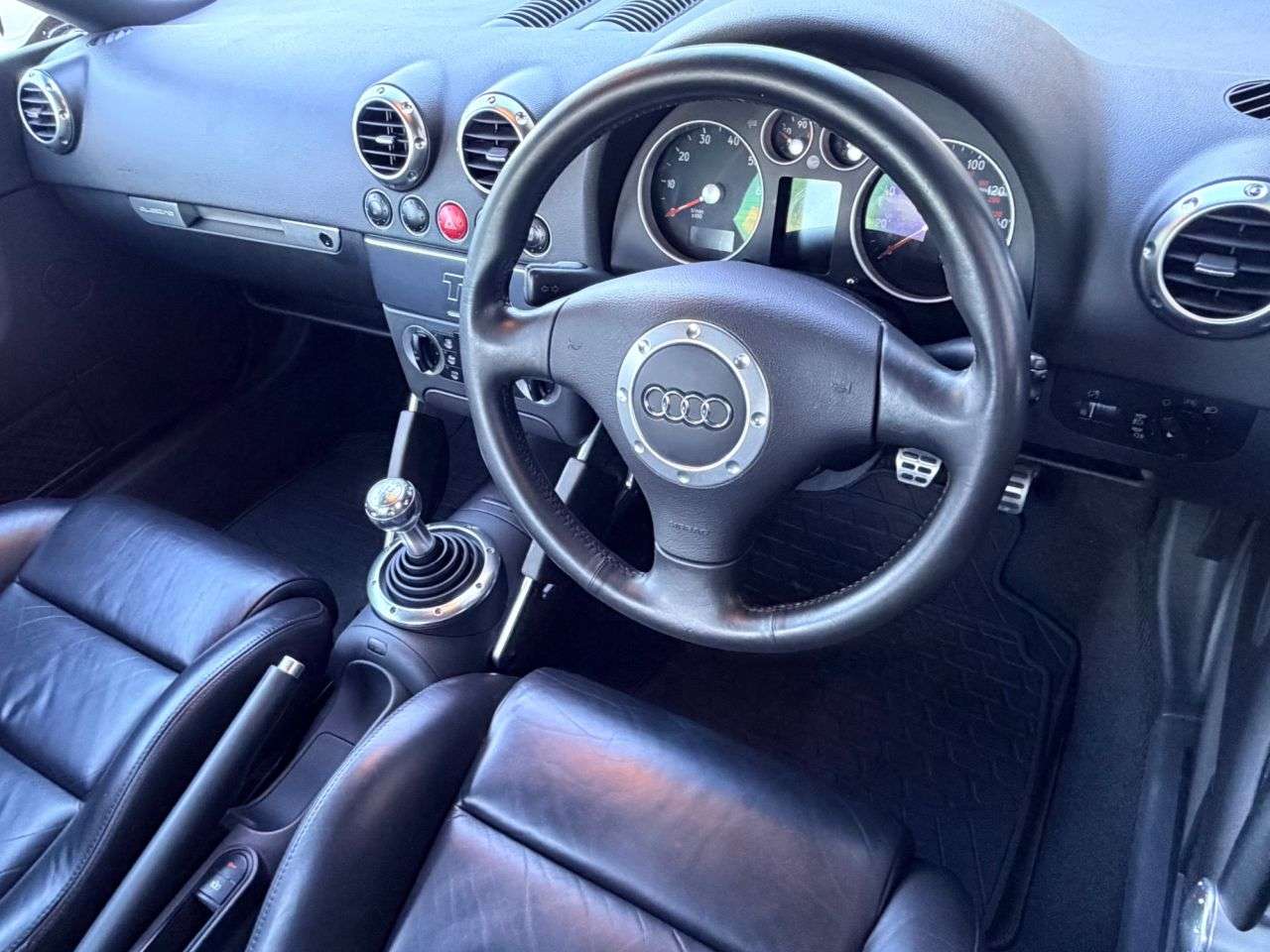 2004 AUDI TT 2004 AUDI TT