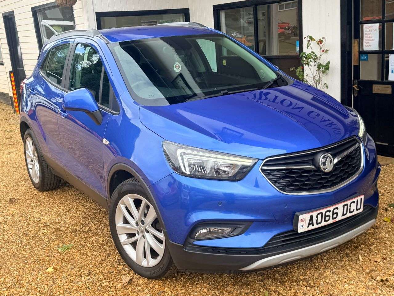 A 2016 VAUXHALL MOKKA X 1.4i Turbo Design Nav SUV 5dr Petrol Manual Euro 6 (s/s) (140 ps) A 2016 VAUXHALL MOKKA X 1.4i Turbo Design Nav SUV 5dr Petrol Manual Euro 6 (s/s) (140 ps)