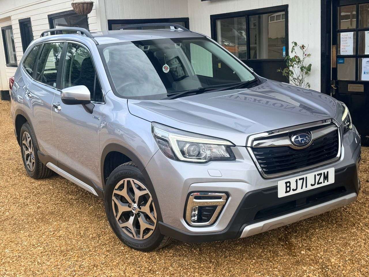 A 2021 SUBARU FORESTER 2.0 i e-Boxer XE SUV 5dr Petrol Hybrid Lineartronic 4WD Euro 6 (s/s) (150 p A 2021 SUBARU FORESTER 2.0 i e-Boxer XE SUV 5dr Petrol Hybrid Lineartronic 4WD Euro 6 (s/s) (150 p
