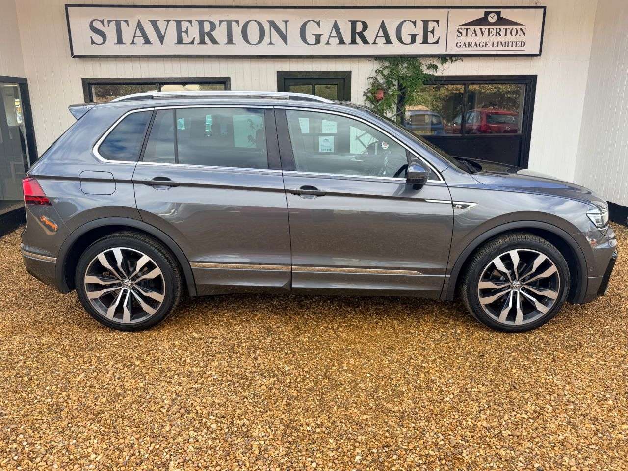 2019 VOLKSWAGEN TIGUAN 2019 VOLKSWAGEN TIGUAN