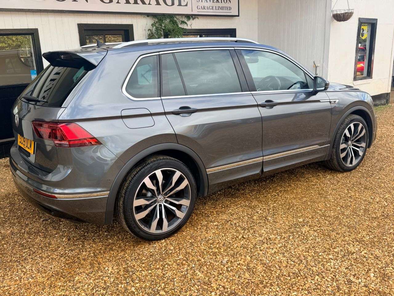 2019 VOLKSWAGEN TIGUAN 2019 VOLKSWAGEN TIGUAN