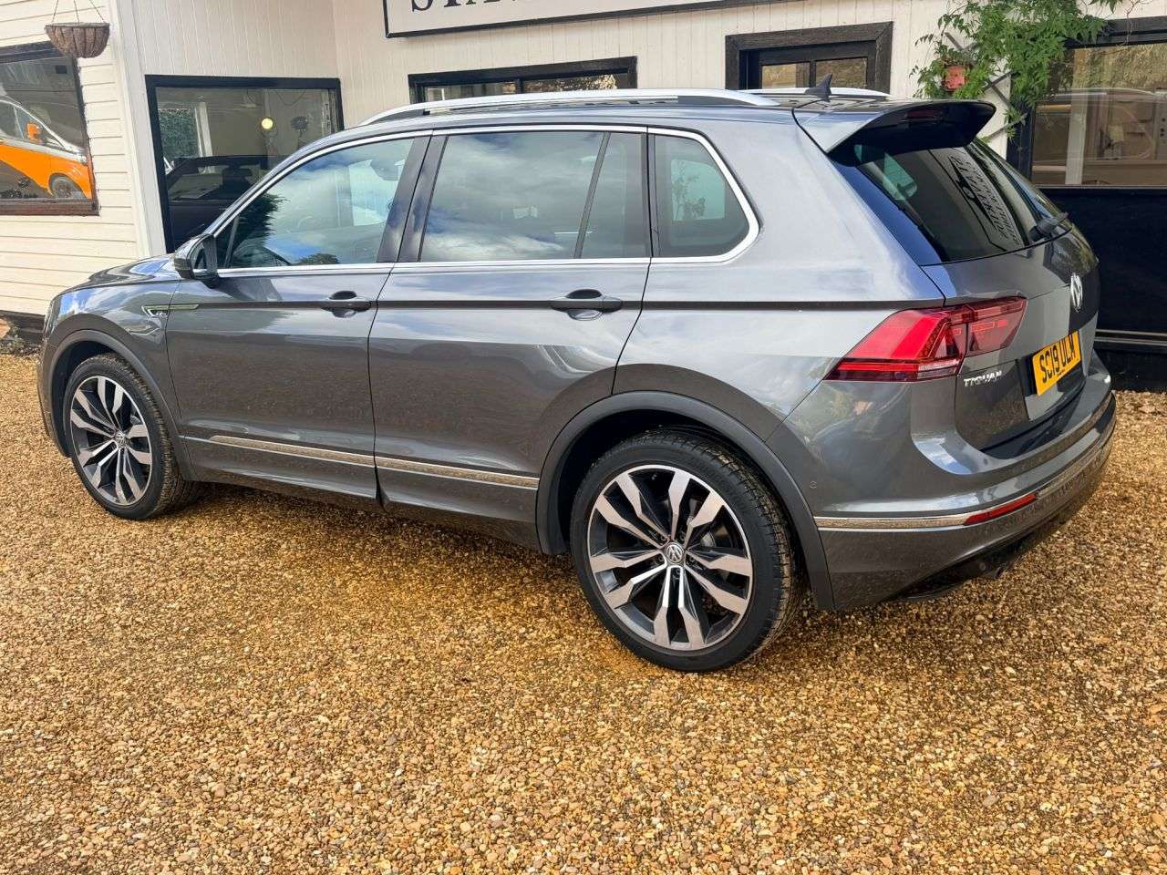 2019 VOLKSWAGEN TIGUAN 2019 VOLKSWAGEN TIGUAN