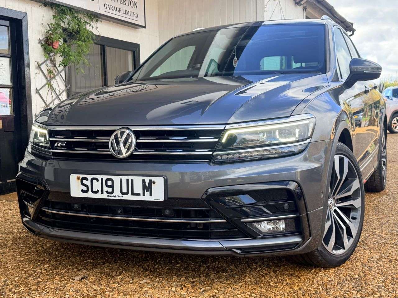 2019 VOLKSWAGEN TIGUAN 2019 VOLKSWAGEN TIGUAN