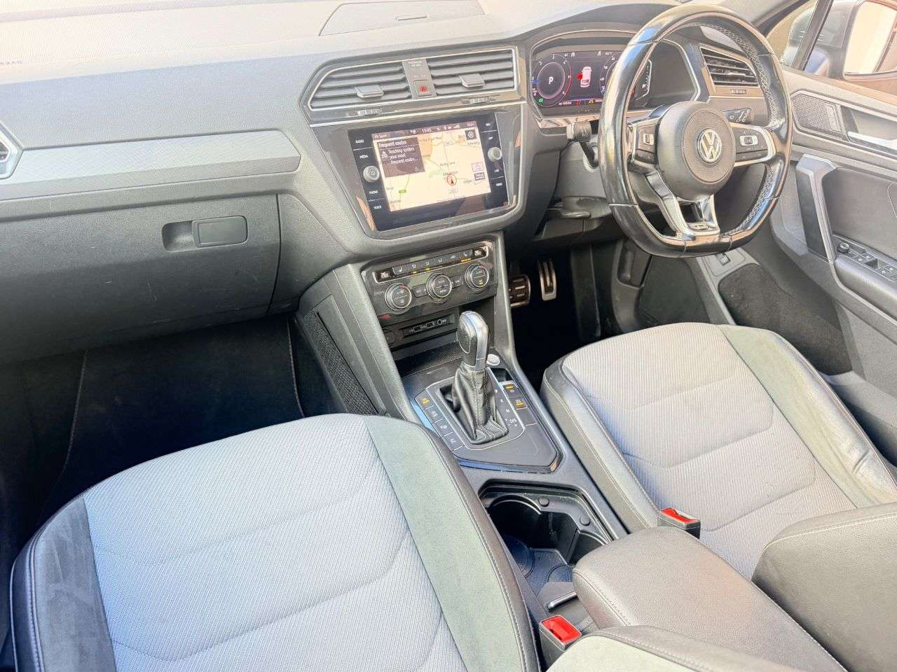 A 2019 VOLKSWAGEN TIGUAN 2.0 TDI R-Line Tech SUV 5dr Diesel DSG Euro 6 (s/s) (150 ps) A 2019 VOLKSWAGEN TIGUAN 2.0 TDI R-Line Tech SUV 5dr Diesel DSG Euro 6 (s/s) (150 ps)