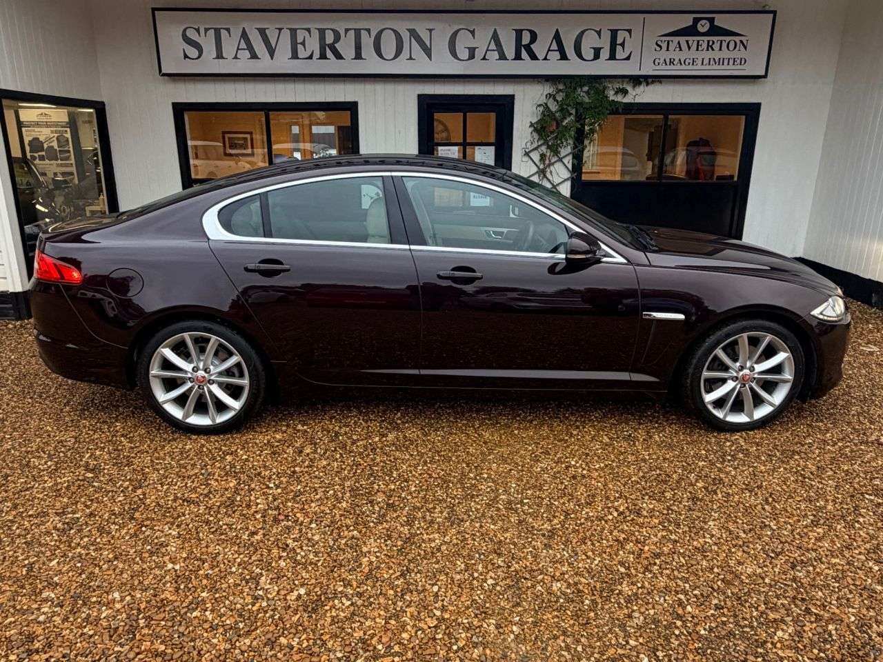 2014 JAGUAR XF 2014 JAGUAR XF