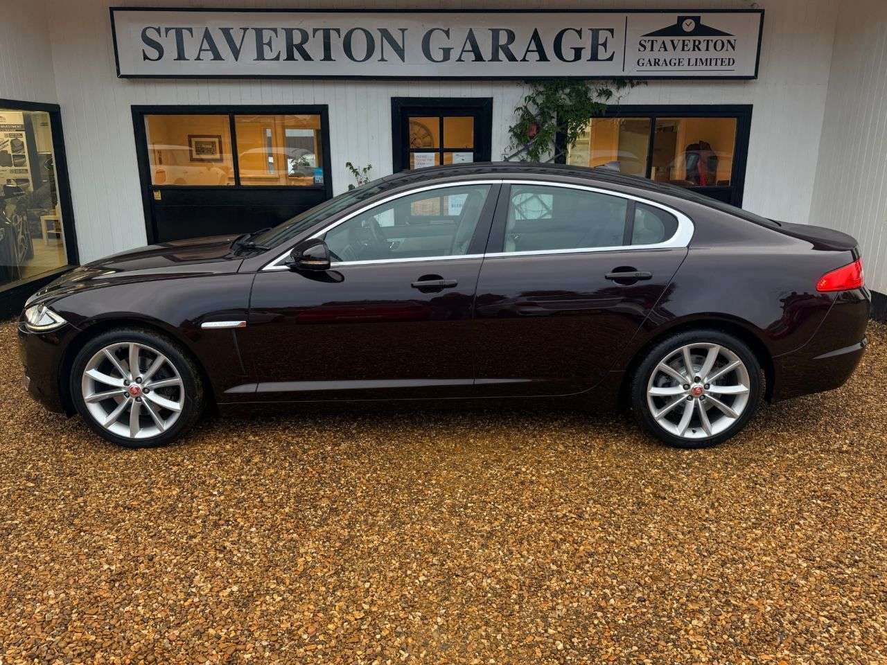 2014 JAGUAR XF 2014 JAGUAR XF