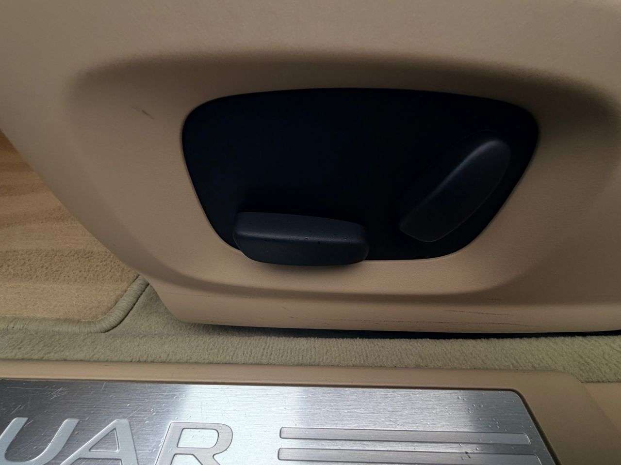 2014 JAGUAR XF 2014 JAGUAR XF