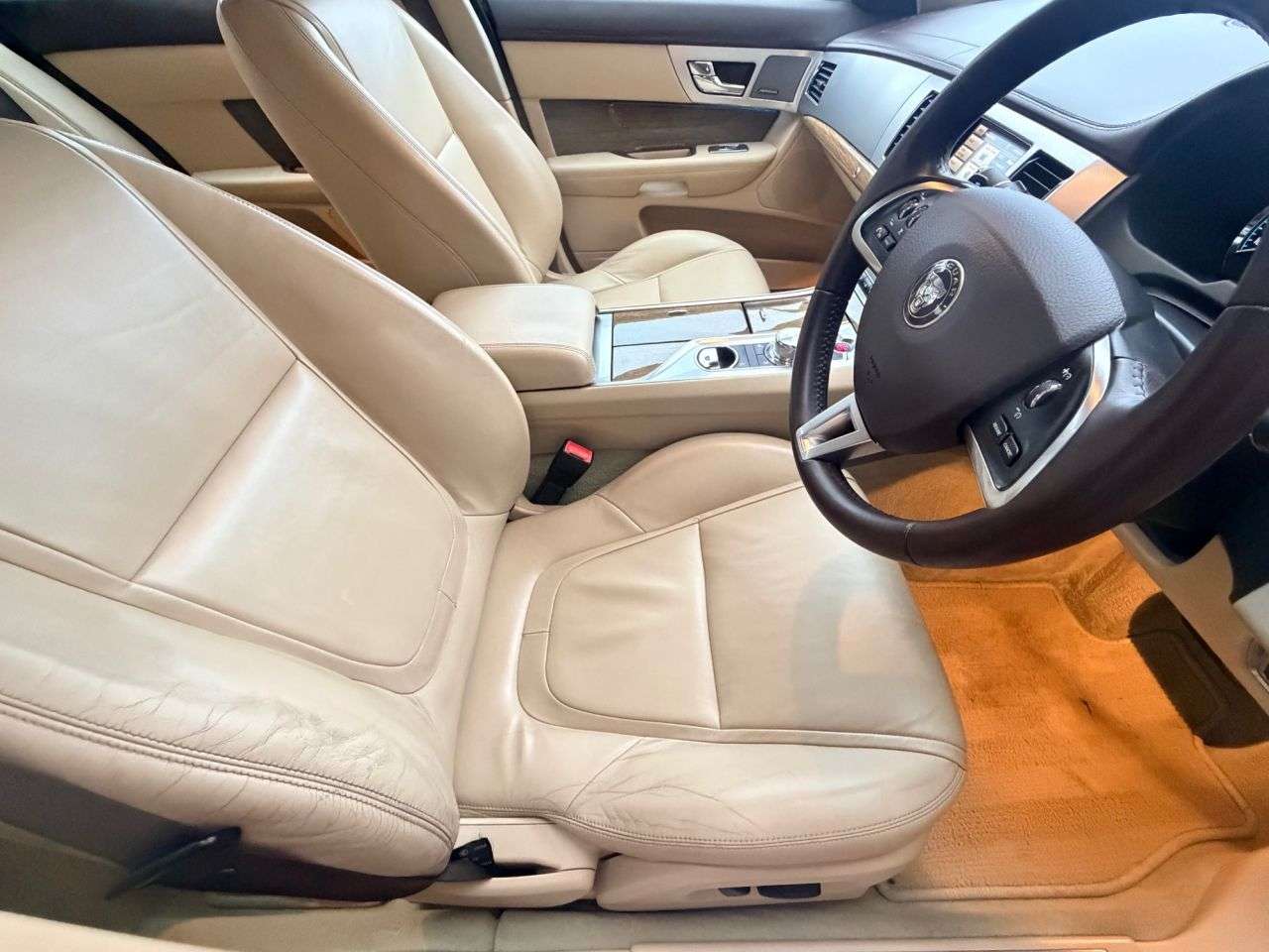 2014 JAGUAR XF 2014 JAGUAR XF