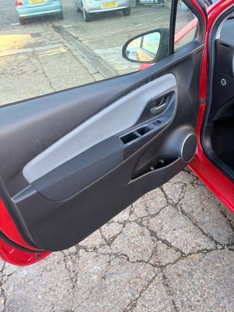 2015 TOYOTA YARIS 2015 TOYOTA YARIS