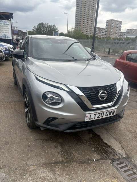 A 2020 NISSAN JUKE 1.0 DIG-T Tekna SUV 5dr Petrol DCT Auto Euro 6 (s/s) (117 ps) A 2020 NISSAN JUKE 1.0 DIG-T Tekna SUV 5dr Petrol DCT Auto Euro 6 (s/s) (117 ps)