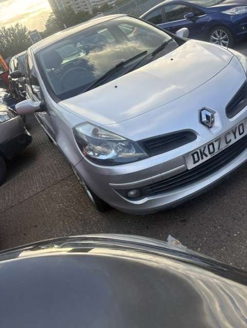 A 2007 RENAULT CLIO E-TECH automatic A 2007 RENAULT CLIO E-TECH automatic