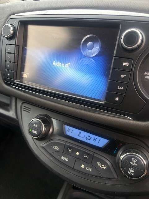 2015 TOYOTA YARIS 2015 TOYOTA YARIS