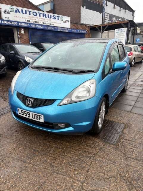 A 2010 HONDA JAZZ 1.4 i-VTEC EX Hatchback 5dr Petrol i SHIFT Euro 4 (100 ps) A 2010 HONDA JAZZ 1.4 i-VTEC EX Hatchback 5dr Petrol i SHIFT Euro 4 (100 ps)