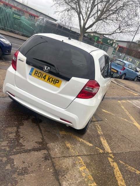 A 2014 HONDA JAZZ 1.4 i-VTEC ES Plus Hatchback 5dr Petrol Manual Euro 5 (99 ps) A 2014 HONDA JAZZ 1.4 i-VTEC ES Plus Hatchback 5dr Petrol Manual Euro 5 (99 ps)
