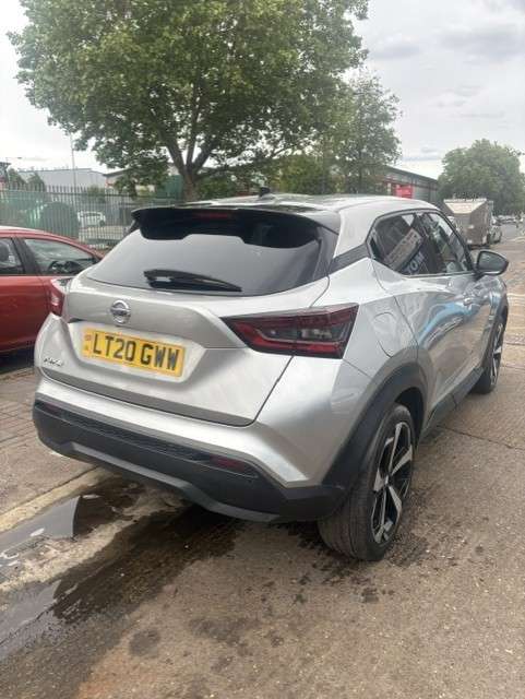 A 2020 NISSAN JUKE 1.0 DIG-T Tekna SUV 5dr Petrol DCT Auto Euro 6 (s/s) (117 ps) A 2020 NISSAN JUKE 1.0 DIG-T Tekna SUV 5dr Petrol DCT Auto Euro 6 (s/s) (117 ps)
