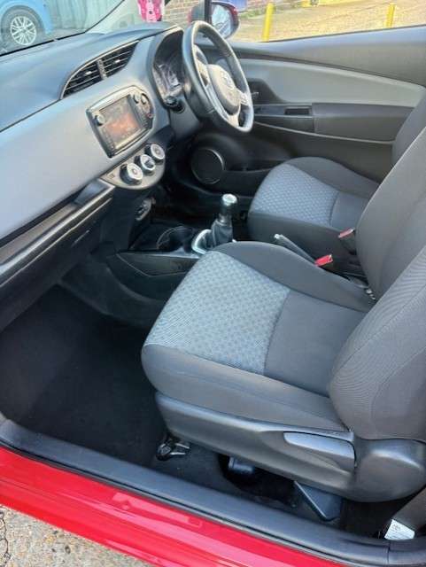 2015 TOYOTA YARIS 2015 TOYOTA YARIS