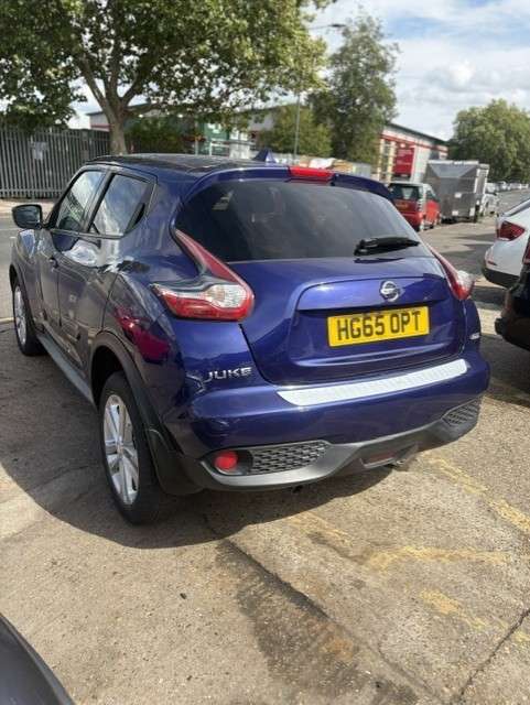 A 2016 NISSAN JUKE 1.6 Acenta Premium SUV 5dr Petrol XTRON Euro 6 (117 ps) A 2016 NISSAN JUKE 1.6 Acenta Premium SUV 5dr Petrol XTRON Euro 6 (117 ps)