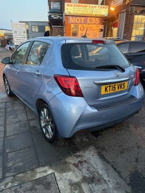 2015 TOYOTA YARIS 2015 TOYOTA YARIS