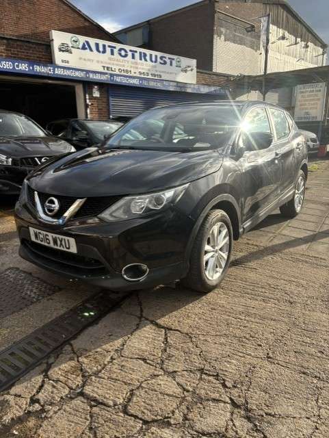 A 2016 NISSAN QASHQAI 1.2 DIG-T Acenta SUV 5dr Petrol XTRON 2WD Euro 6 (s/s) (115 ps) A 2016 NISSAN QASHQAI 1.2 DIG-T Acenta SUV 5dr Petrol XTRON 2WD Euro 6 (s/s) (115 ps)