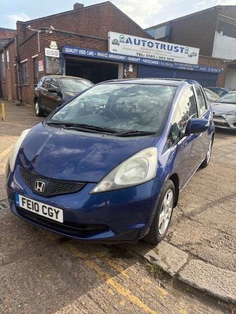 A 2010 HONDA JAZZ 1.4 i-VTEC ES Hatchback 5dr Petrol Manual Euro 4 (100 ps) A 2010 HONDA JAZZ 1.4 i-VTEC ES Hatchback 5dr Petrol Manual Euro 4 (100 ps)