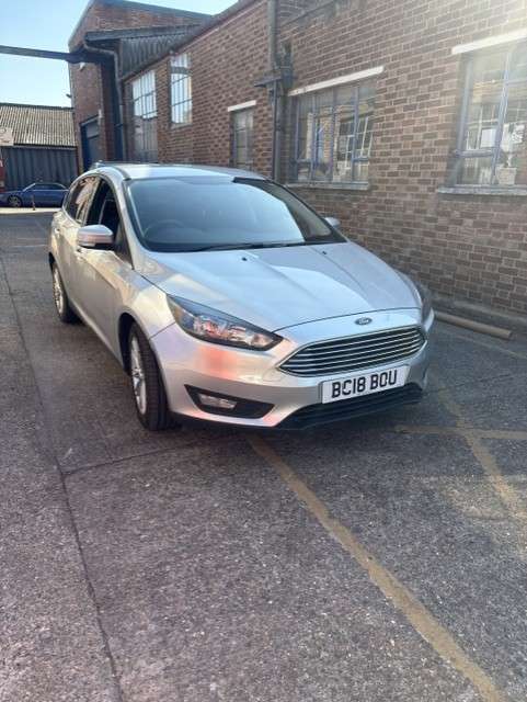 A 2018 FORD FOCUS 1.0T EcoBoost Zetec Edition Hatchback 5dr Petrol Manual Euro 6 (s/s) (125 ps) A 2018 FORD FOCUS 1.0T EcoBoost Zetec Edition Hatchback 5dr Petrol Manual Euro 6 (s/s) (125 ps)