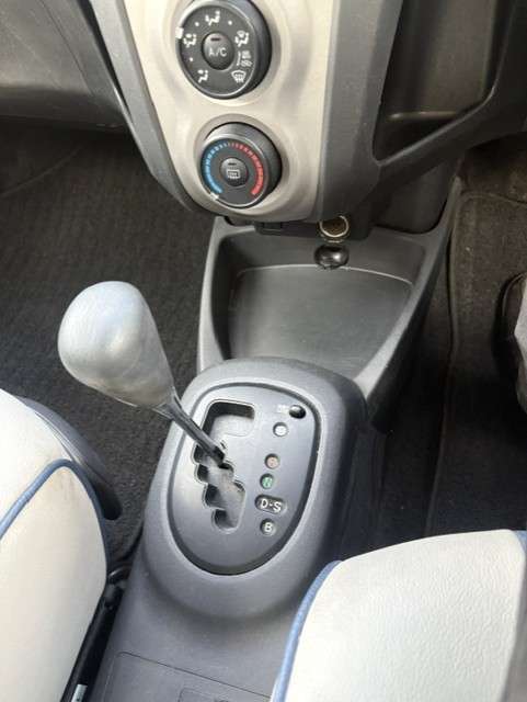 2009 TOYOTA YARIS 2009 TOYOTA YARIS