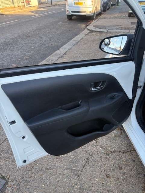 2017 TOYOTA AYGO 2017 TOYOTA AYGO