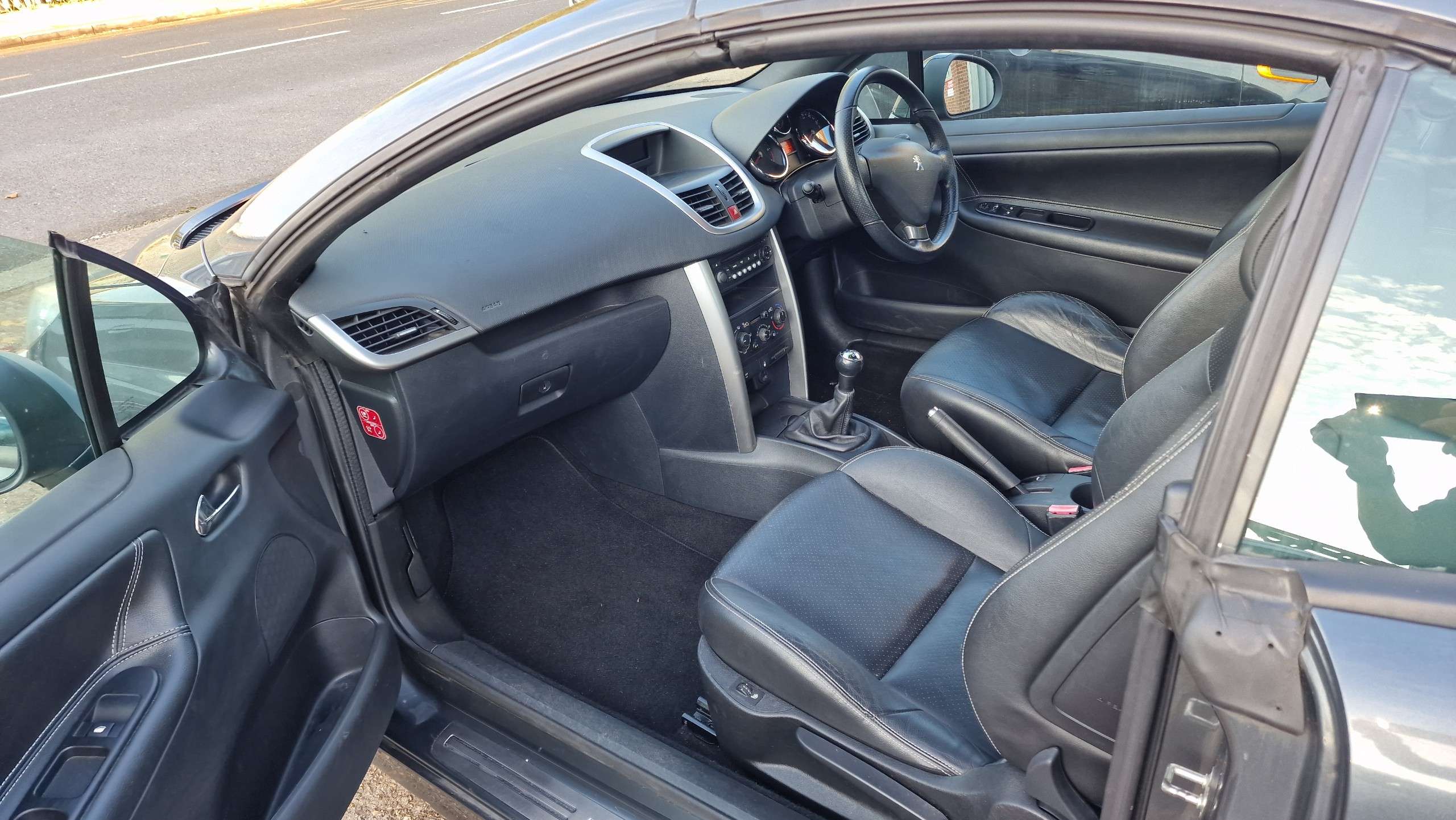 2012 PEUGEOT 207 CC 2012 PEUGEOT 207 CC