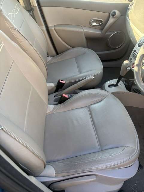 2010 RENAULT CLIO 2010 RENAULT CLIO