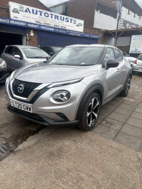 A 2020 NISSAN JUKE 1.0 DIG-T Tekna SUV 5dr Petrol DCT Auto Euro 6 (s/s) (117 ps) A 2020 NISSAN JUKE 1.0 DIG-T Tekna SUV 5dr Petrol DCT Auto Euro 6 (s/s) (117 ps)