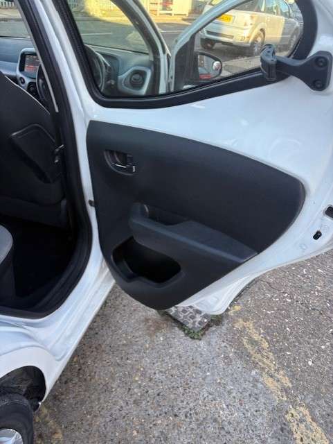 2017 TOYOTA AYGO 2017 TOYOTA AYGO