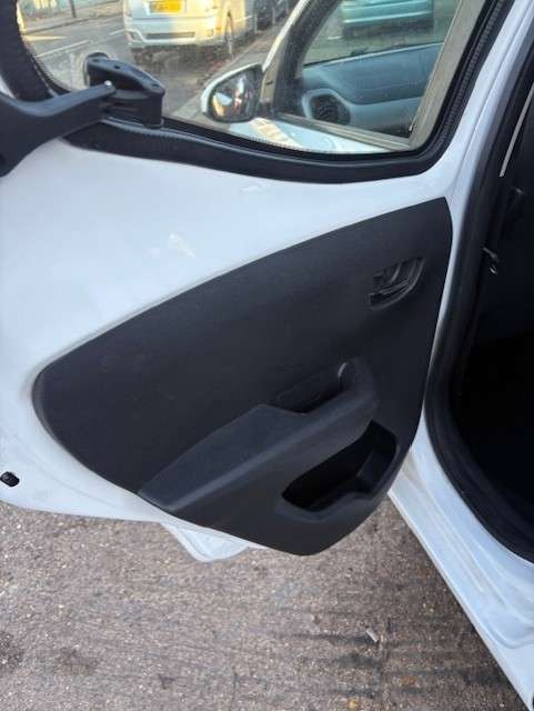 2017 TOYOTA AYGO 2017 TOYOTA AYGO