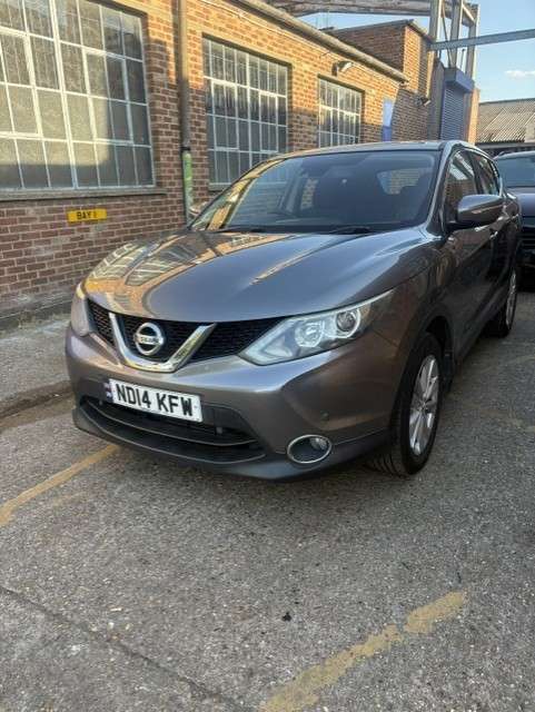 A 2014 NISSAN QASHQAI 1.2 DIG-T Acenta SUV 5dr Petrol Manual 2WD Euro 5 (s/s) (115 ps) A 2014 NISSAN QASHQAI 1.2 DIG-T Acenta SUV 5dr Petrol Manual 2WD Euro 5 (s/s) (115 ps)