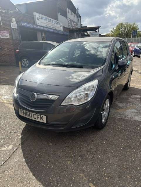 A 2011 VAUXHALL MERIVA 1.4 16V Exclusiv MPV 5dr Petrol Manual Euro 5 (100 ps) A 2011 VAUXHALL MERIVA 1.4 16V Exclusiv MPV 5dr Petrol Manual Euro 5 (100 ps)