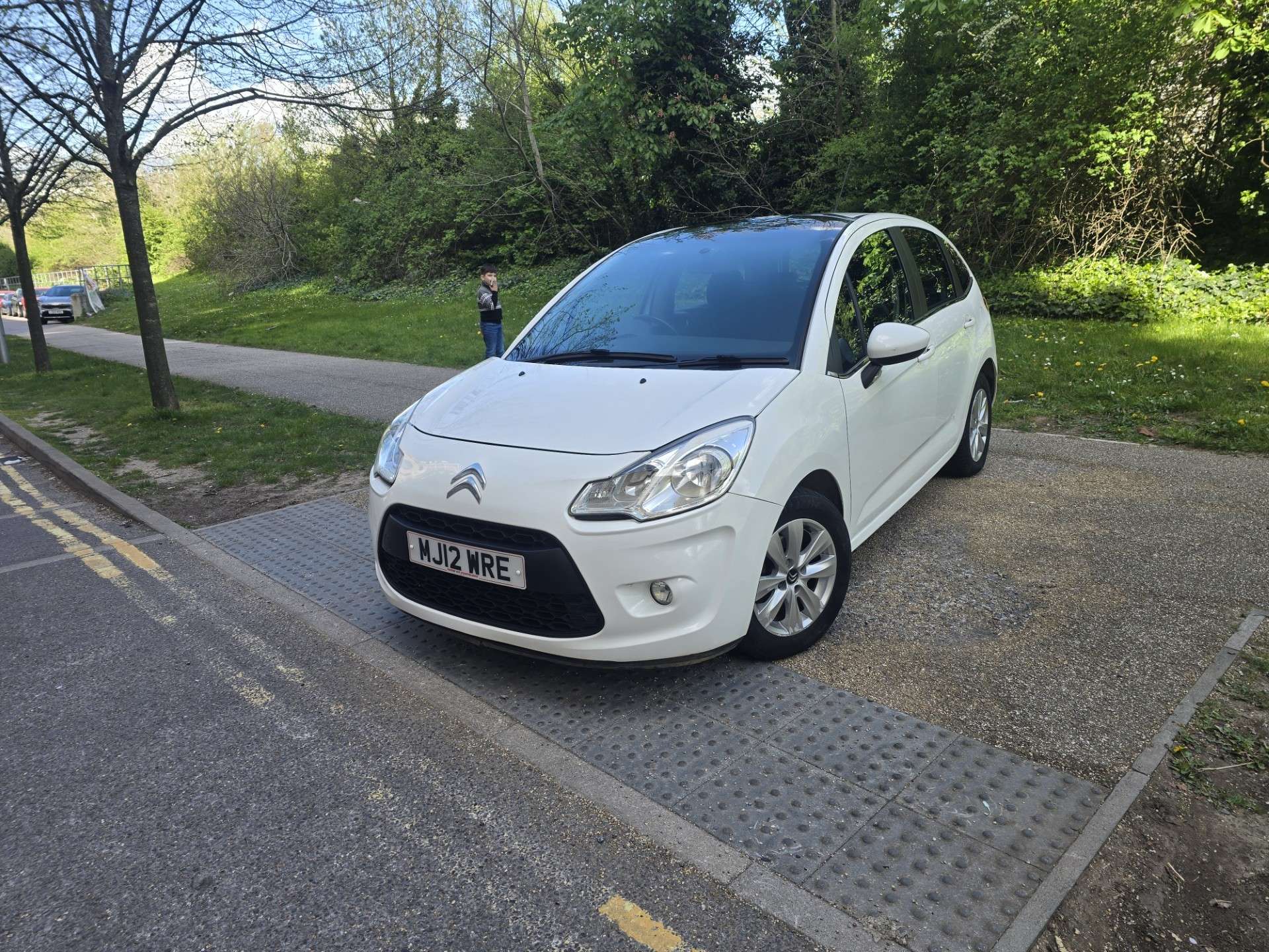 A 2012 CITROEN C3 1.4i VTR+ Hatchback 5dr Petrol Manual Euro 5 (75 ps) A 2012 CITROEN C3 1.4i VTR+ Hatchback 5dr Petrol Manual Euro 5 (75 ps)