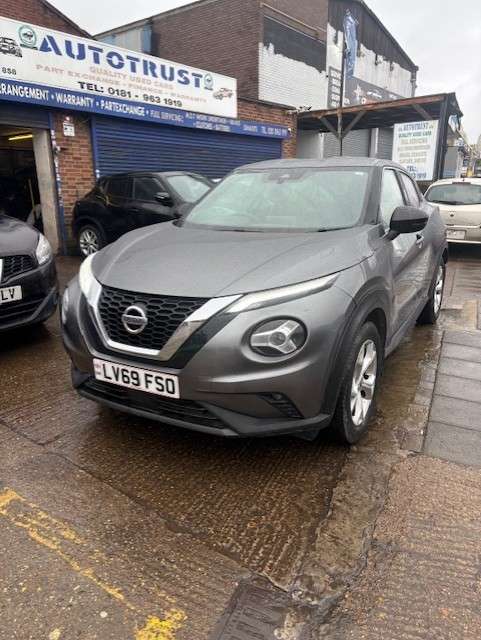 A 2019 NISSAN JUKE 1.0 DIG-T N-Connecta SUV 5dr Petrol DCT Auto Euro 6 (s/s) (117 ps) A 2019 NISSAN JUKE 1.0 DIG-T N-Connecta SUV 5dr Petrol DCT Auto Euro 6 (s/s) (117 ps)