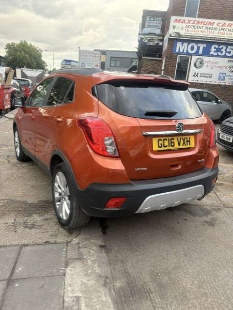 A 2016 VAUXHALL MOKKA 1.4i Turbo SE SUV 5dr Petrol Auto 2WD Euro 6 (140 ps) A 2016 VAUXHALL MOKKA 1.4i Turbo SE SUV 5dr Petrol Auto 2WD Euro 6 (140 ps)