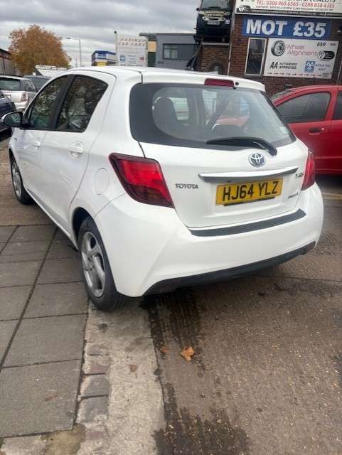 2015 TOYOTA YARIS 2015 TOYOTA YARIS