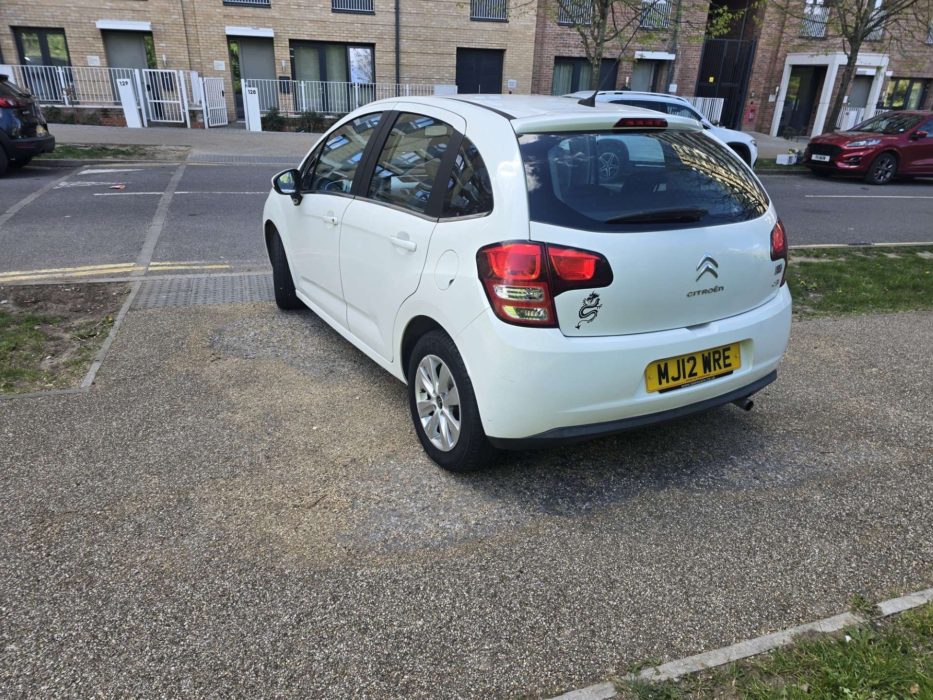 A 2012 CITROEN C3 1.4i VTR+ Hatchback 5dr Petrol Manual Euro 5 (75 ps) A 2012 CITROEN C3 1.4i VTR+ Hatchback 5dr Petrol Manual Euro 5 (75 ps)