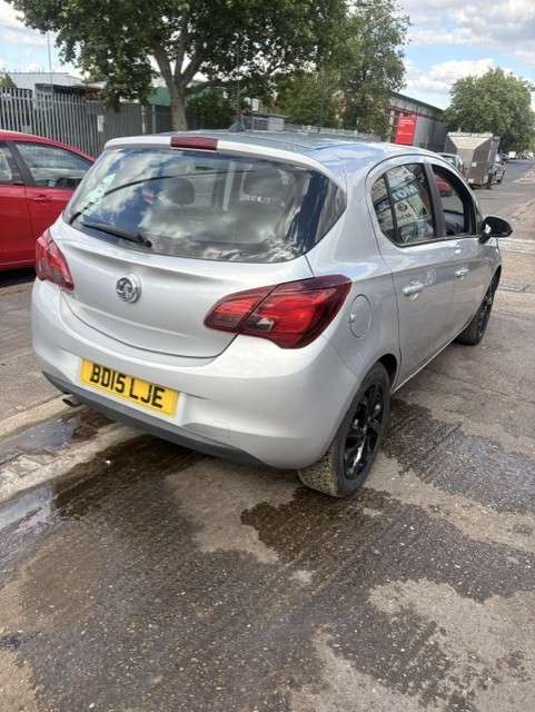A 2015 VAUXHALL CORSA 1.4i ecoFLEX SRi Hatchback 5dr Petrol Manual Euro 6 (90 ps) A 2015 VAUXHALL CORSA 1.4i ecoFLEX SRi Hatchback 5dr Petrol Manual Euro 6 (90 ps)