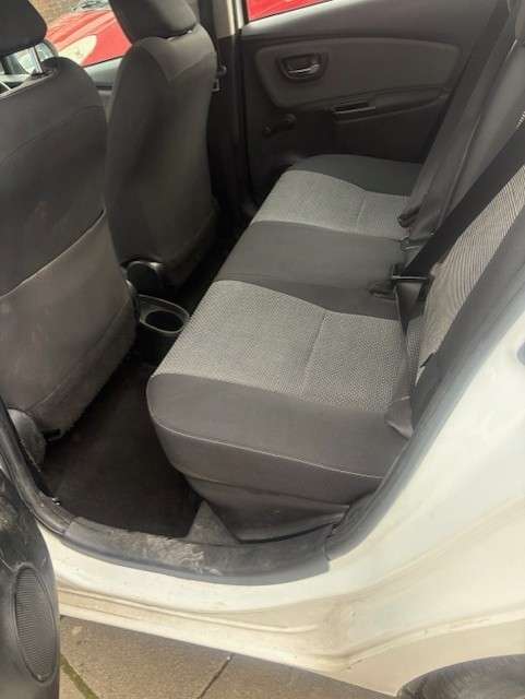 2015 TOYOTA YARIS 2015 TOYOTA YARIS