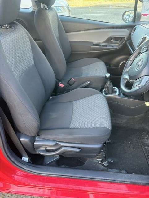 2015 TOYOTA YARIS 2015 TOYOTA YARIS